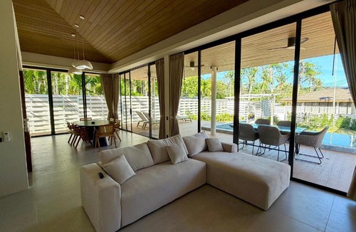 Wok Tum Villa | Flow Villa Luxury 3BR Tropical Pool Villa