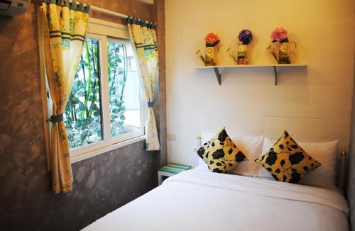Bang Lamphu Lang Bed & Breakfast | Focal Local Bed & Breakfast
