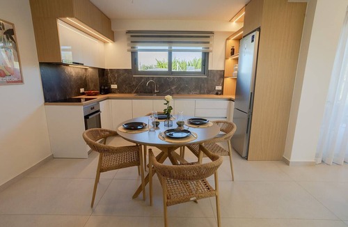 Lakopetra House | Forestbreeze 1: Luxury 3 Bedroom Villa with Private Pool & Garden