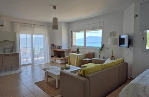 Gialtra House | Fotines Katikies