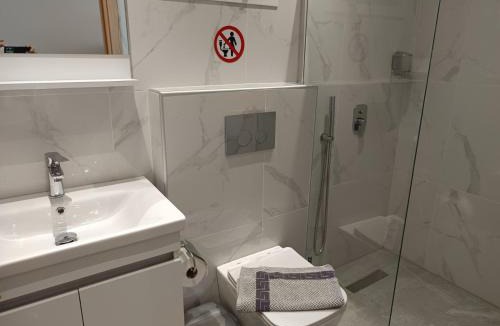 Sithonia Apartment | Fox Studios