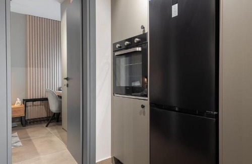 Kalamaria Apartment | Friendly Backyard