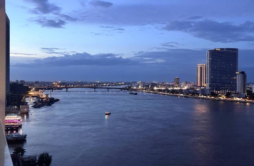 Daun Penh Hotel | FryB