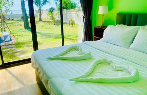 Tha Sala House | Fueng Fah Villa Sea Views