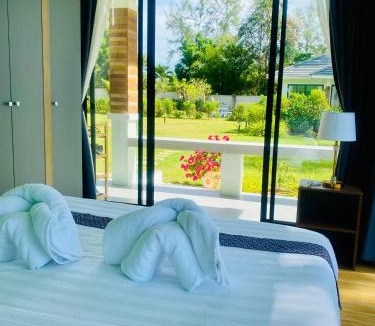 Tha Sala House | Fueng Fah Villa Sea Views