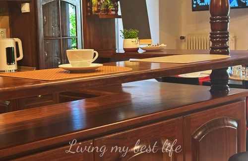 Kolokinthou House | Full House surrounded by green trees, 100 meters away from the subway station