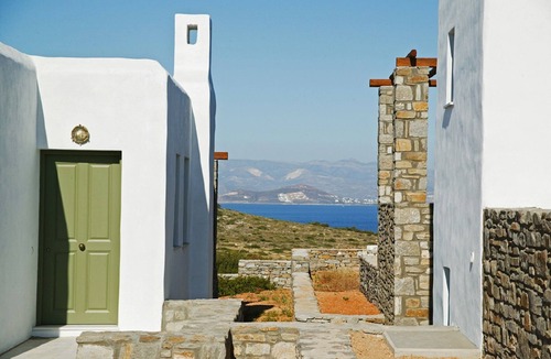 Isterni Villa | FUN4U Villa with 3 Bedrooms, Sea View and Swimming Pool