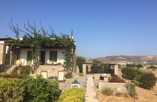 Isterni Villa | FUN4U Villa with 3 Bedrooms, Sea View and Swimming Pool