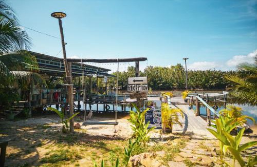 Kampot Hostel | Funky Moon Kampot