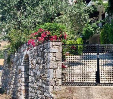 Diasella House | Gaia guest house