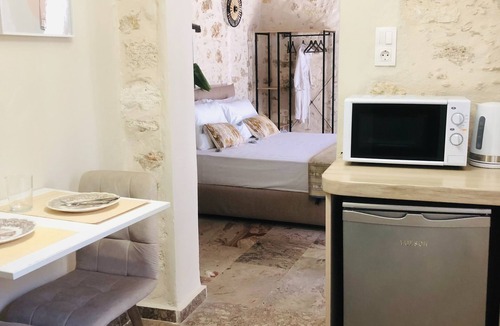 Old Town Rethymnon Apartment | Gaia Luxury Room with private terrace