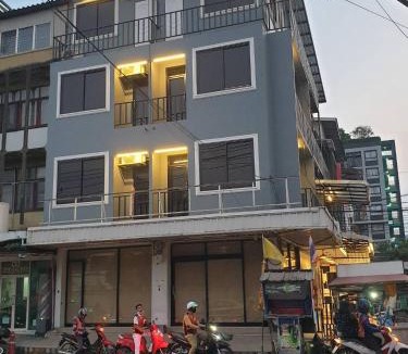 Ramkhamhaeng Apartment | Gail's Hostels