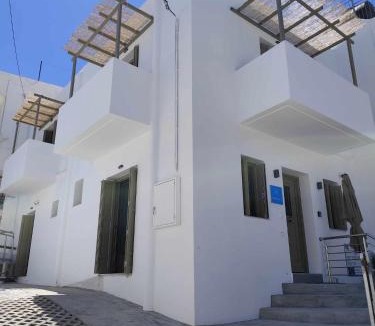 Skyros Town Apartment | Galani Mirtia Guest House