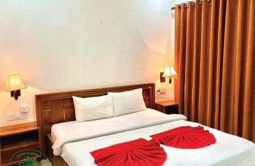 Siem Reap House | Garden Village Guesthouse & Pool Bar
