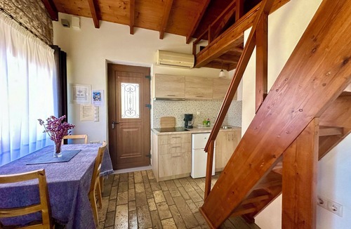 Kanelion Apartment | Genari Beach Apartments – Garden View Retreat
