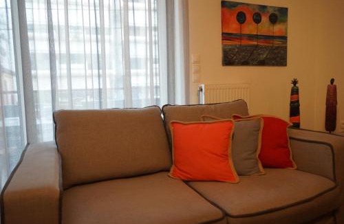 Piraeus Apartment | Georgina's cozy apartment -Metropolitan Hospital-