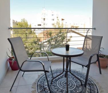 Lykabittos Apartment | Glabur Stays - The Cozy Atelier - Nicosia City, Free Parking & Wifi, Welcomes You!