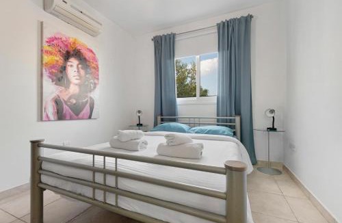 Lykabittos Apartment | Glabur Stays - The Cozy Atelier - Nicosia City, Free Parking & Wifi, Welcomes You!