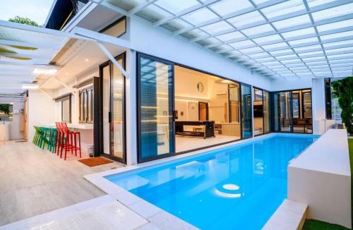 Jomtien Villa | Glass Beach Private Pool Villa(GB47)