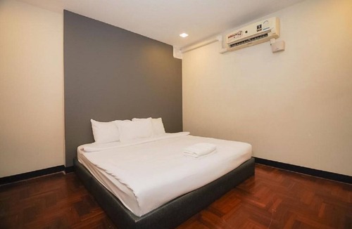 Bang Rak Hotel | GO INN Silom BTS Surasak