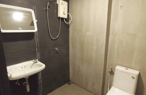Bang Rak Hotel | GO INN Silom Road - BTS Saint Louis