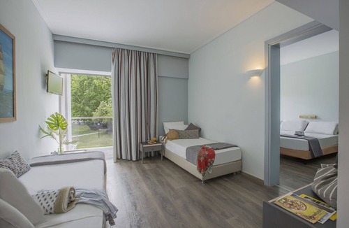 Marathon Resort | Golden Coast Hotel & Bungalows - All Inclusive