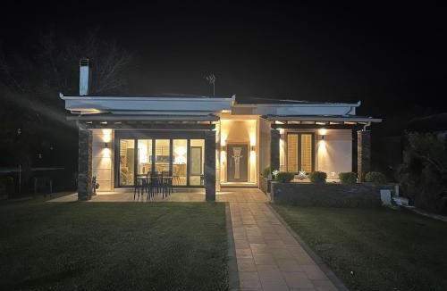 Trikala House | Golden Eagle House