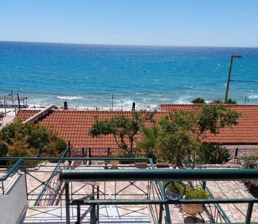 Loutsa House | Golden Horizon Haven