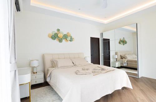 Baan Tai Villa | Golden Palm Villa by Marina Infinity Pool 4BR