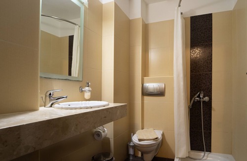 Kamisiana House | Golden Rose Suites