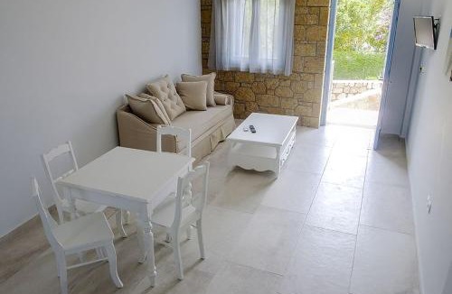 Lefktron Apartment | GOLDEN VILLAS