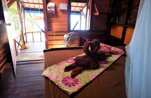 Ranong Hotel | Goldkey Bungalow