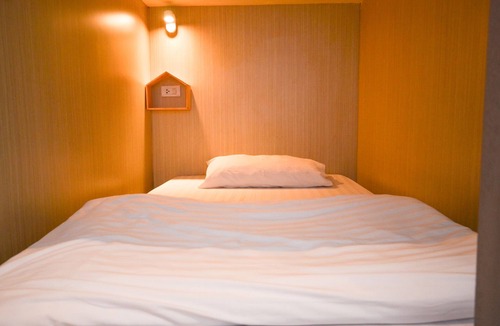 Pathumwan Hostel | Good Day 6 Bunk Beds Dorm