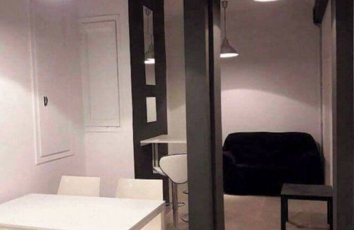 Kypseli Apartment | Grand 4 Bd Flat with Classical Touches in Kipseli
