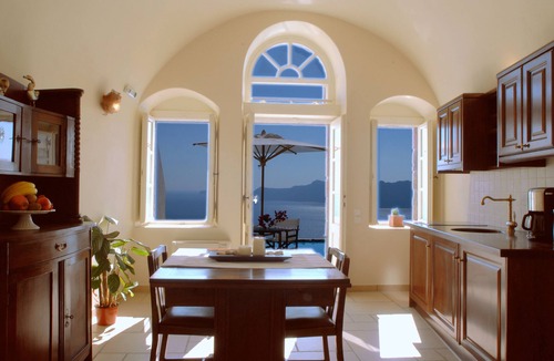 Oia Villa | Grand Canava - 1868 Winery Canava - Caldera View, Private Pool, Free Breakfast.
