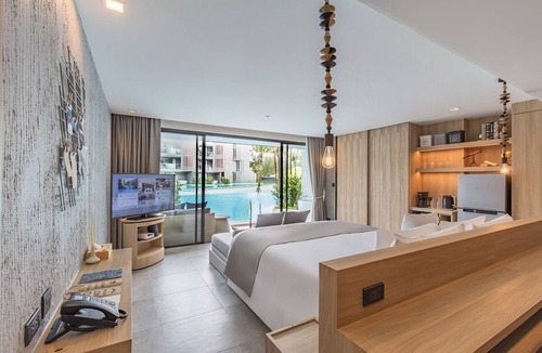 Khuekkhak Resort | Grand Deluxe Double Room with Pool Access (GP1)