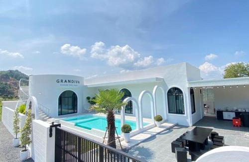 Khanom Villa | Grandiva Khanom Pool Villa แกรนดิวา ขนอม พูลวิลล่า