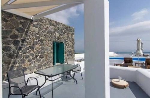 Imerovigli Villa | Great Santorini Villa | Villa Pelagos | Air Conditioning | 3 Bedrooms