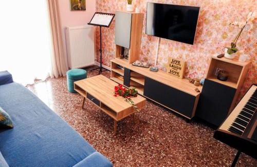 Neos Kosmos Apartment | Green ART House Athens