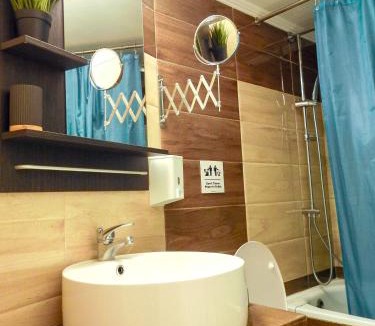 Neos Kosmos Apartment | Green ART House Athens