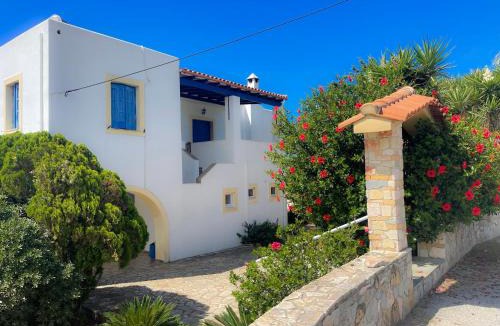 Kithira House | Green Parrot Apartments