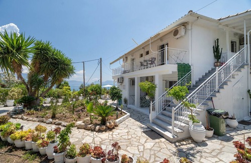 Episkopos Apartment | 'Ground Floor' Room, Shared Pool and Wi-Fi