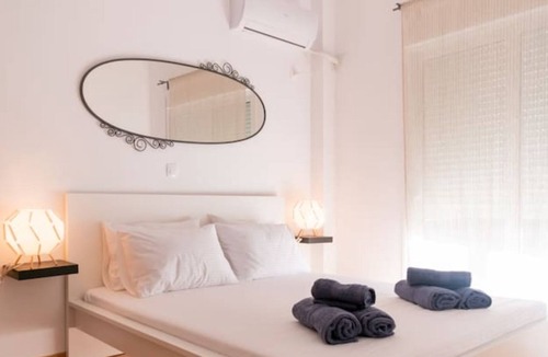 Palaio Faliro Apartment | GTD31505 - Art room of Athens - Venus