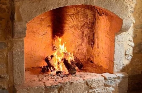 Galipe House | Guest House 'Hercules Guesthouse Axiri' with Mountain View, Wi-Fi and Air Conditioning