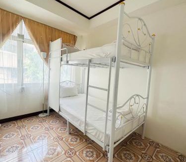 Khlong Toei Nuea Hostel | Guesthouse Station