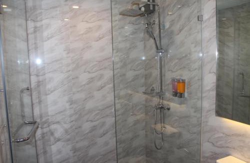 Ploenchit Hostel | H-District Boutique Poshotel