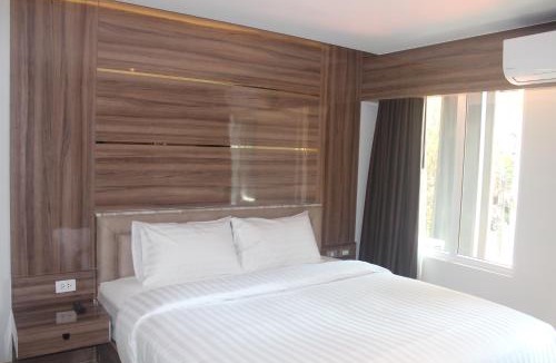 Ploenchit Hostel | H-District Boutique Poshotel