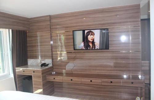 Ploenchit Hostel | H-District Boutique Poshotel