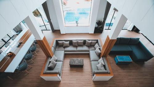 Chalong Villa | Happy Family Villa - 6 bedrooms Phuket Private Pool Villa 300 meters to the sea