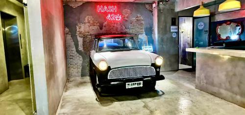 Silom Hotel | Hash Capsule Hostel Silom Soi 3